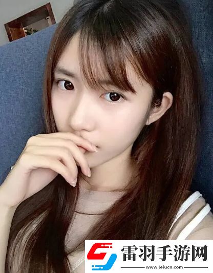 小龍女只感覺那支巨大的火龍槍已可以訪問