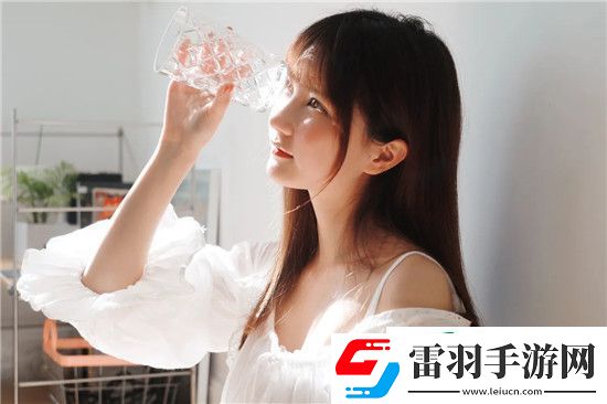 原神申鶴腿法嫻熟腳法