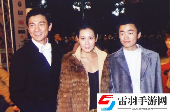 王寶強(qiáng)微博曬與劉德華劉若英19年前合照！回憶滿滿