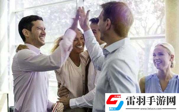 老公看我和別人發(fā)的關(guān)系好開心