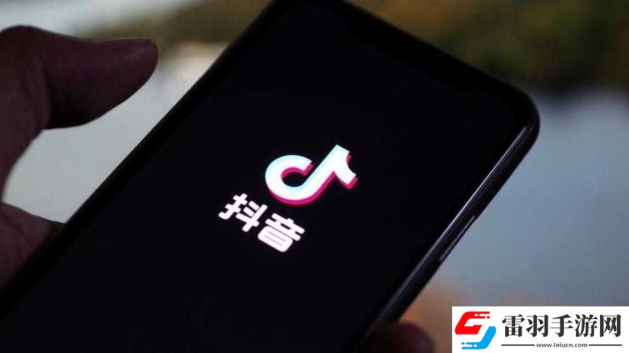 抖音白色背景圖片創(chuàng)作指南