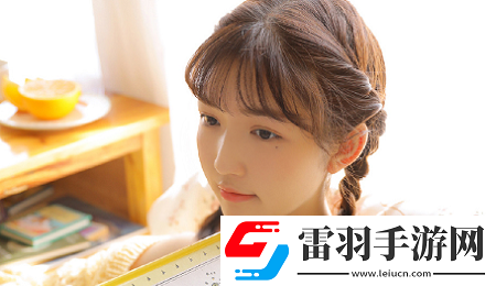 吹花嚼蕊弄冰弦多情情寄阿誰邊