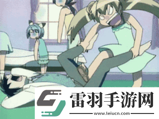 女生抓男生蛋疼的名場(chǎng)面