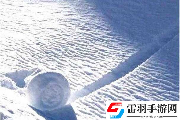 那兩團(tuán)雪球在他手里的奇妙景象