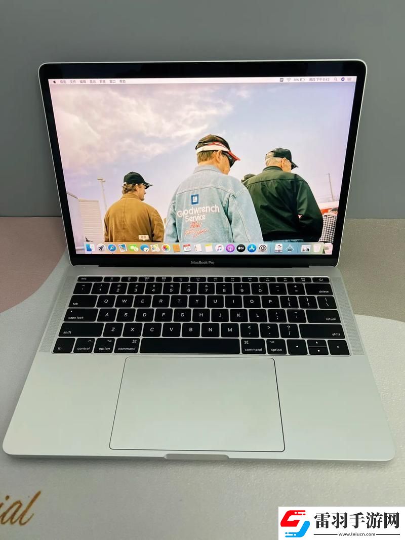 17macbookpro13炒作風(fēng)潮下的科技笑話