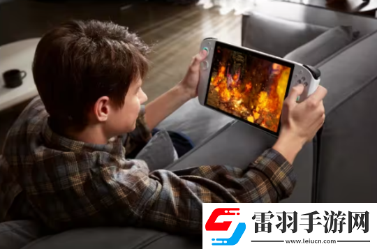 騰訊公開(kāi)全球首款裸眼3D游戲掌機(jī)