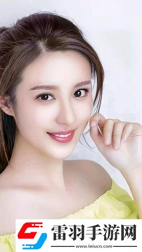 一面膜胸口一面吃下部位片段成為亮點