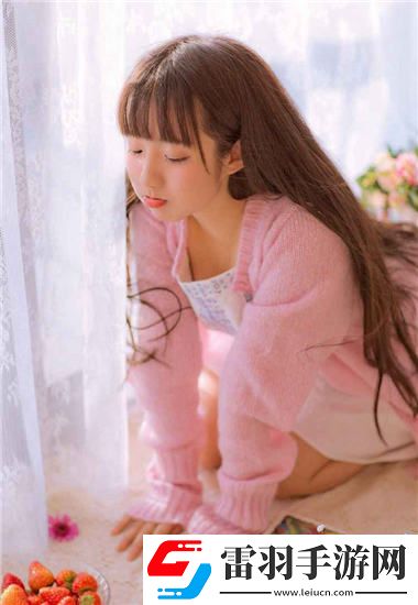露全乳開襟t恤**