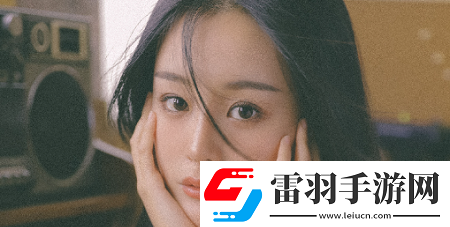 一前一后三個(gè)人一起騎自行車